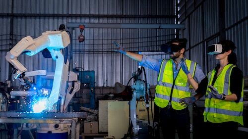 VR used by engineers in manufacturing  technology