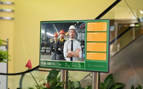 digital signage in manufacturing screen